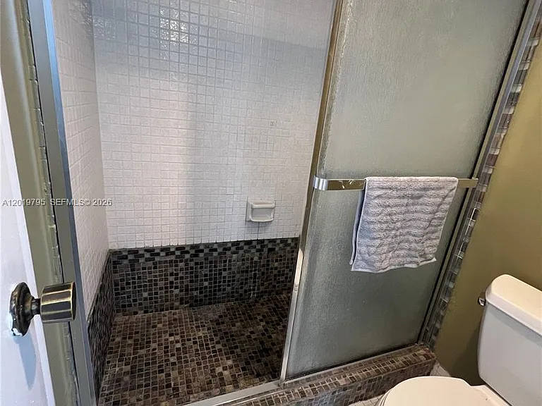 1100 Saint Charles Pl #620 — Photo 27