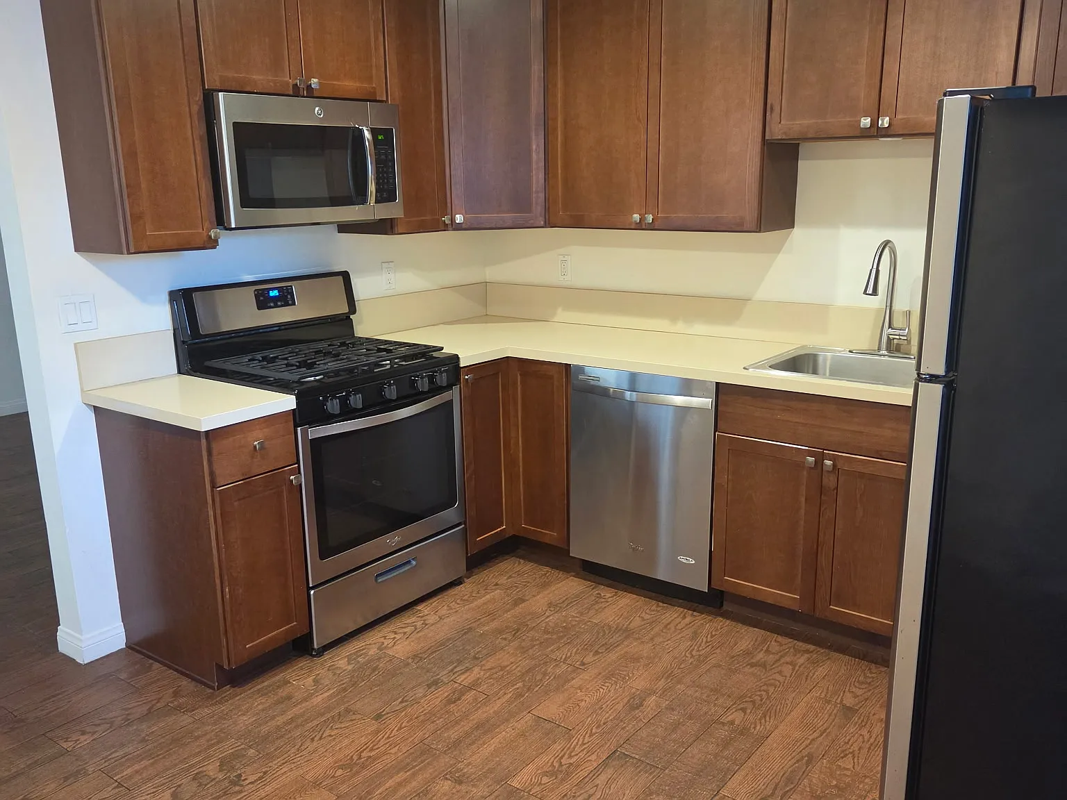 2 bed, $2,495 — Photo 3