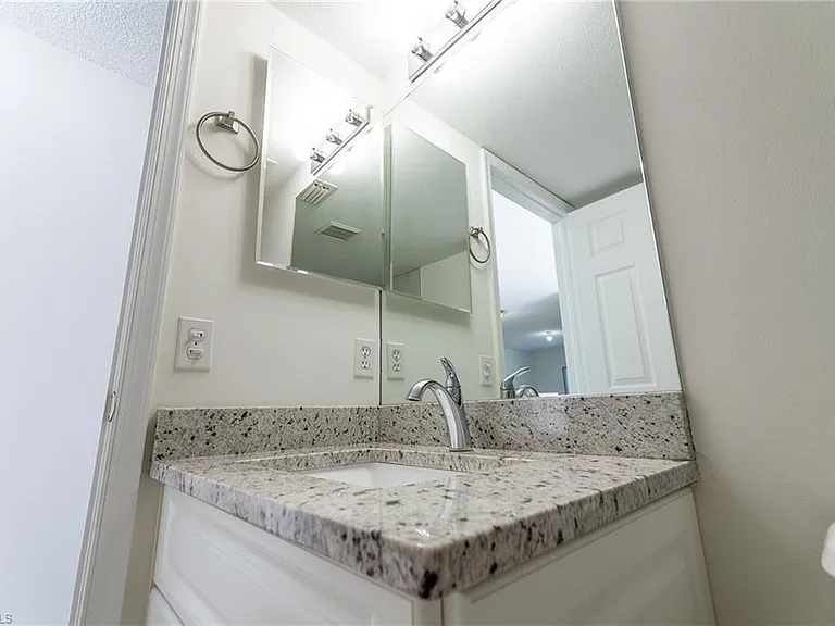 117 Wading Bird Cir #101 — Photo 29