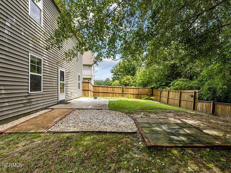 431 Bald Cypress Ln — Photo 31