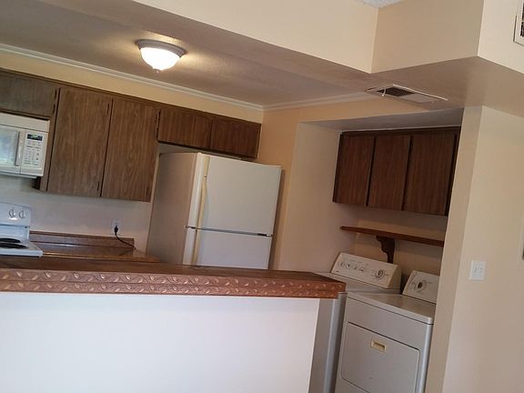 2nd image of 5188 E Ashlan Ave APT 112