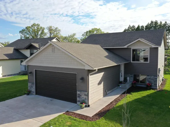 8885 Parkview Cir, Chisago City, MN 55013