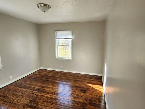 5th image of 430 S Armstrong St