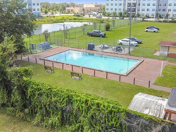 4th image of 719 WYMAN COURT #719 B