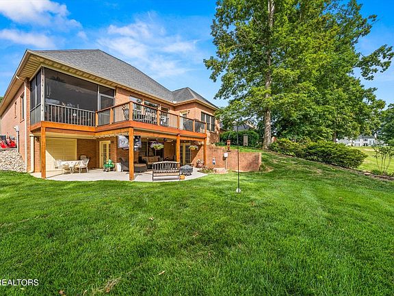 5th image of 175 Valley View Dr