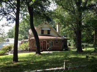 720 Dickinson Rd, Independence, MO 64050