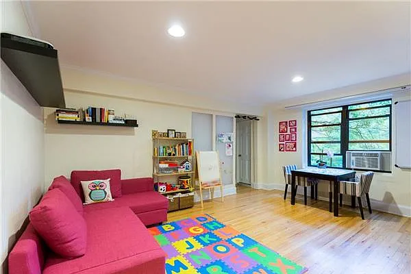 Sold by Evans Real Estate | media 8