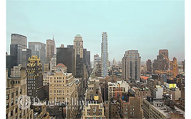 Rented by Douglas Elliman | media 22