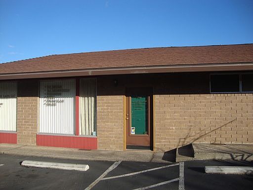 2nd image of 590 Blackstone Aly