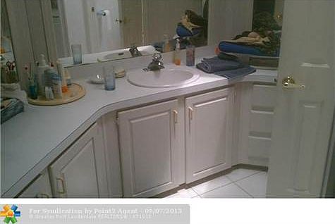 5th image of 14659 Elmhurst Dr