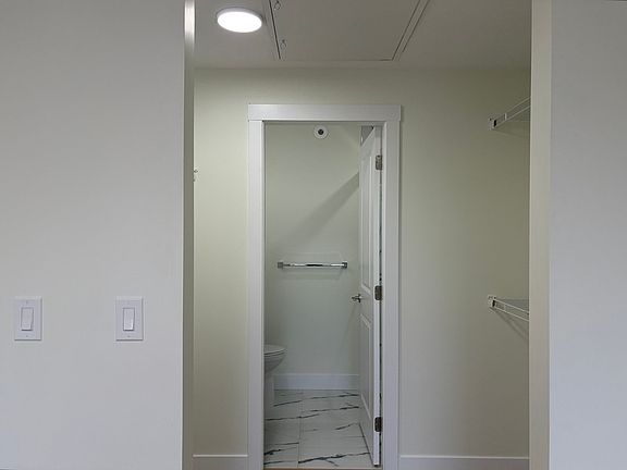 5th image of 500 Fleming Rd Unit 40