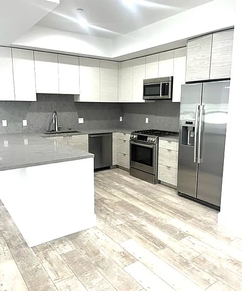 All Bosch appliances in large chef's kitchen