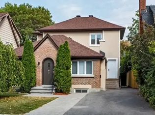 225 Blackburn Ave #2, Ottawa, ON K1N 8A9