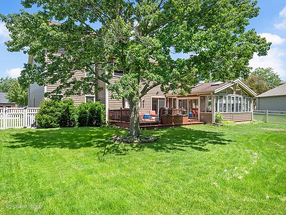 3rd image of 205 Heritage Dr