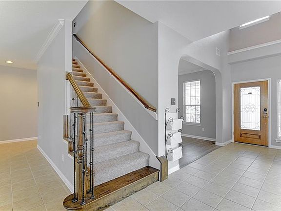 3rd image of 2906 Arbor Ct