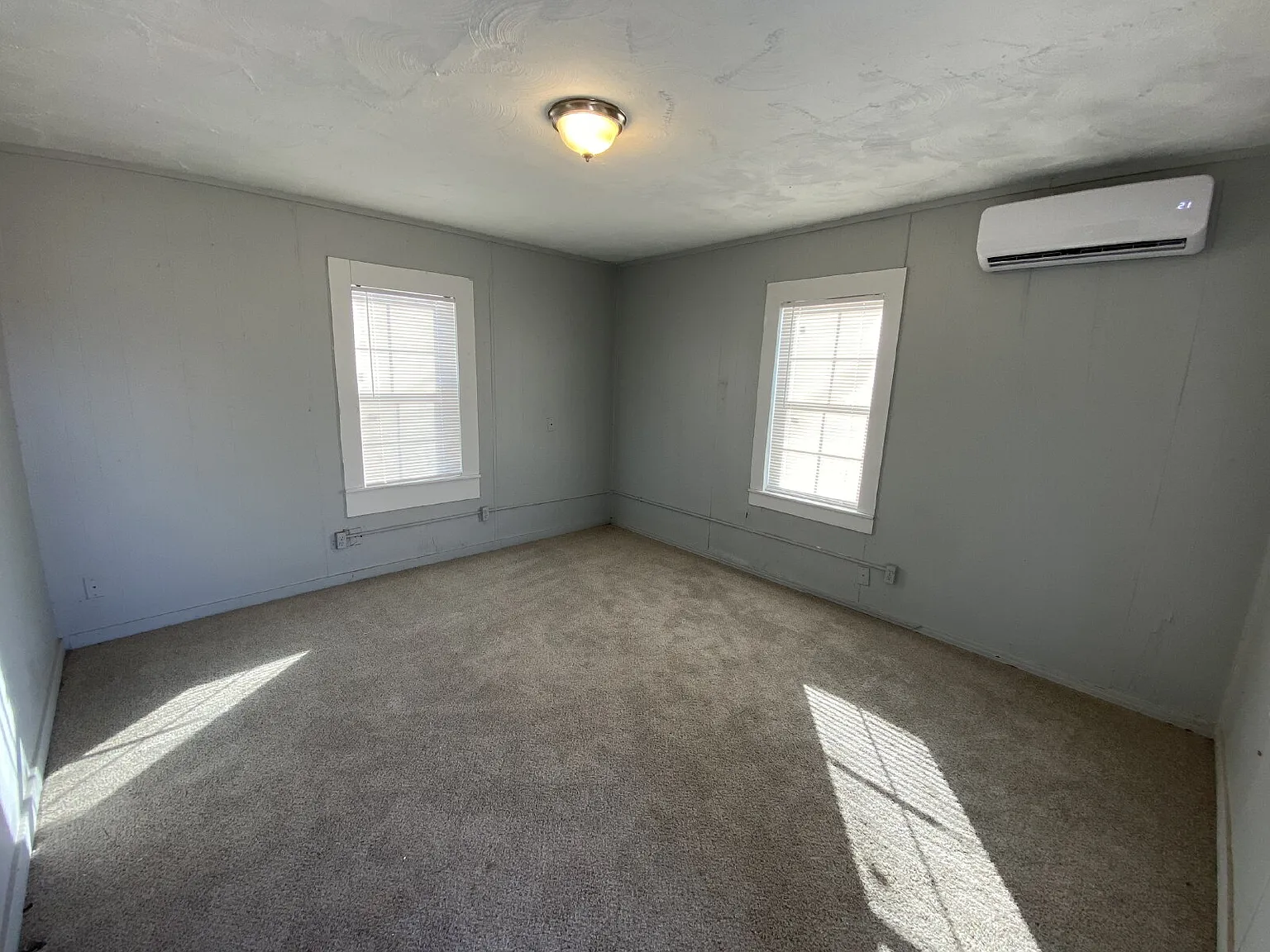 1 bed, 1.0 bath, 392 sqft, $550 — Photo 2