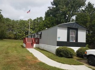 305 Hillcrest Ave, Fayetteville, GA 30214
