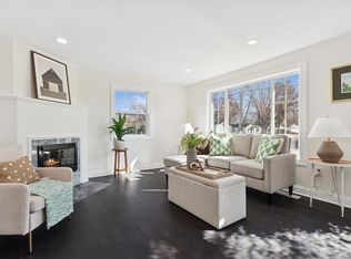 1335 Hampshire Ave N, Golden Valley, MN 55427