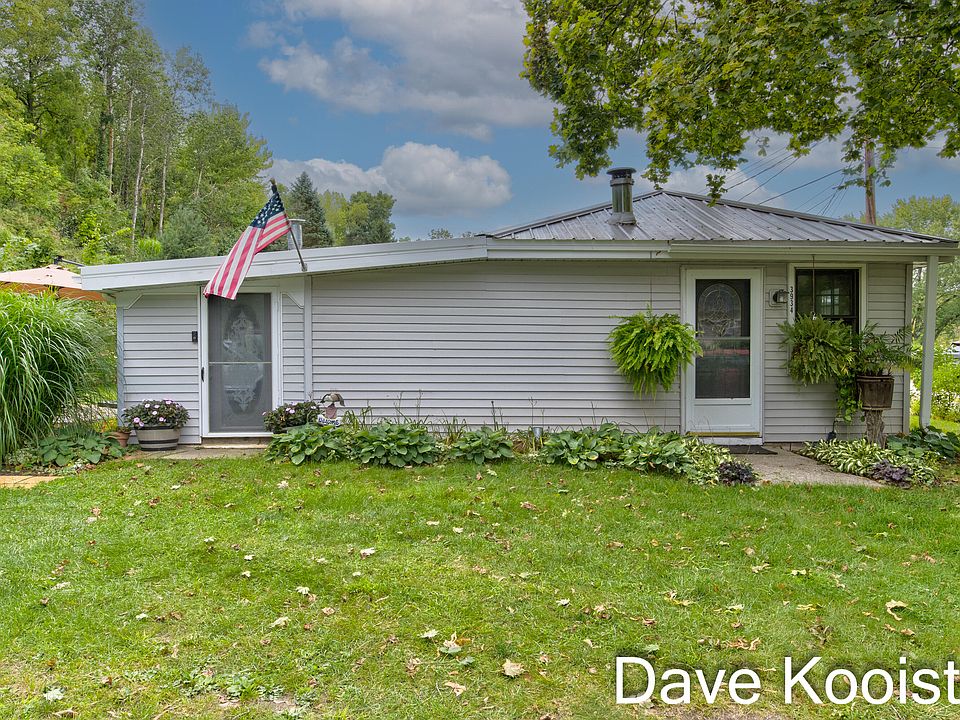 1st image of 3934 Causeway Dr NE