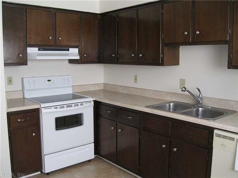 1st image of 1055 Willow Green Dr