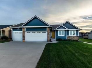 1308 NW Prairie Creek Dr, Grimes, IA 50111