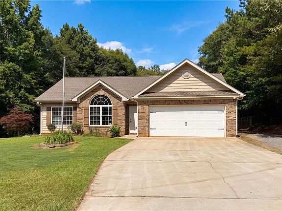 2nd image of 50 Horseshoe Ln