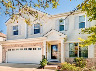 327 Emerald Dr, Streamwood, IL 60107