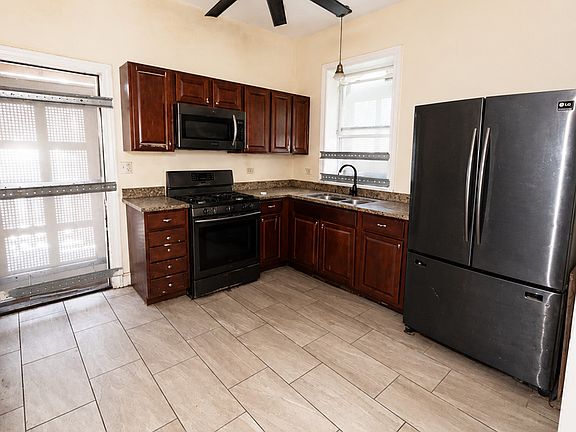 5th image of 6018 S Eberhart Ave