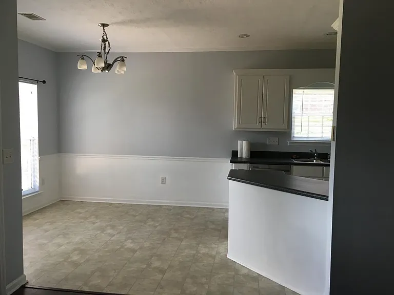 Dining/Kitchen