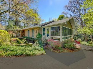 129 Brandon Rd, Hendersonville, NC 28739