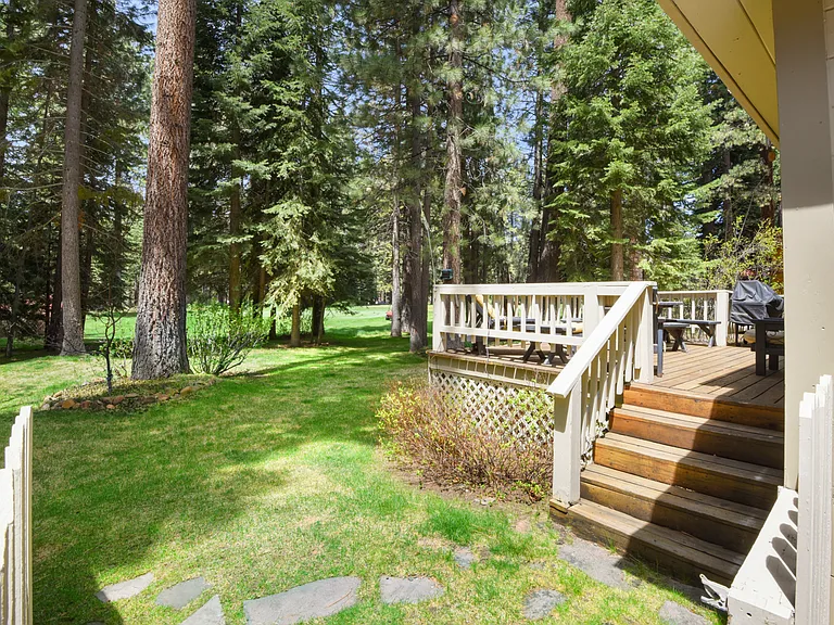 531 Brassie Ave — Photo 2