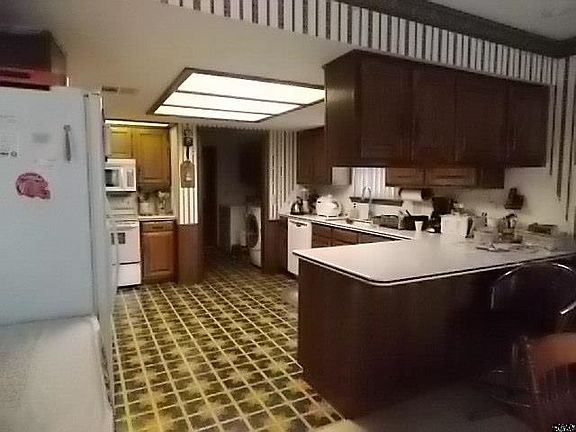 5th image of 4613 Pine Cone Ln