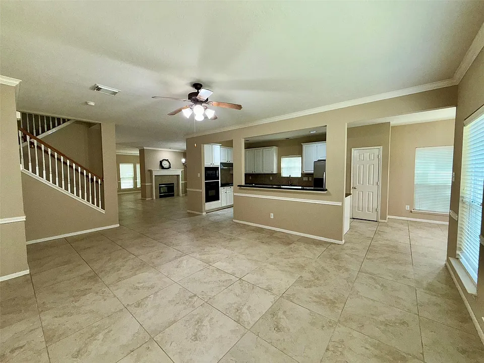 14009 Hollow Canyon Ln