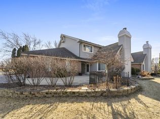 13524 W Fountain Ct, New Berlin, WI 53151
