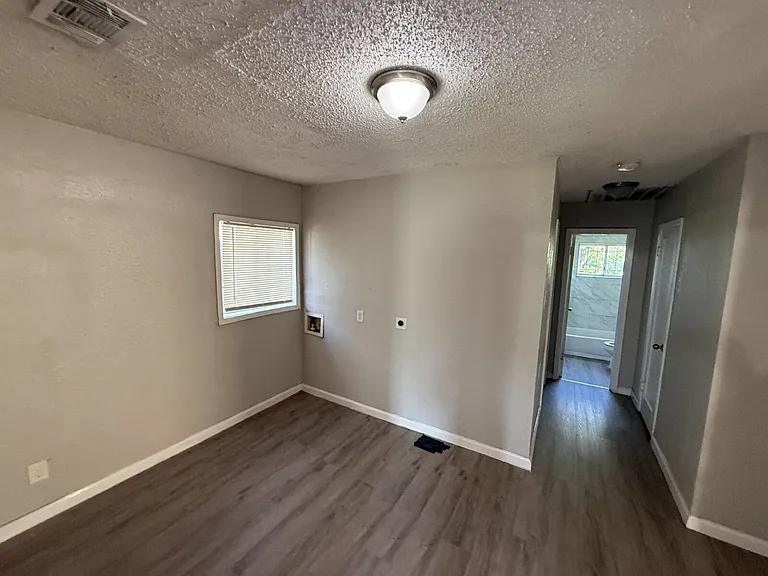 2213 Lea Crest Dr — Photo 4