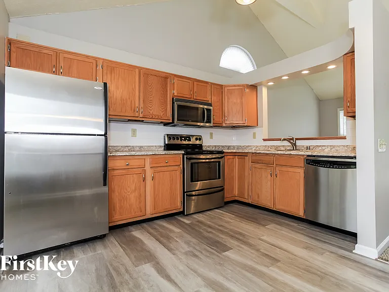 7386 Sterling Springs Way — Photo 5