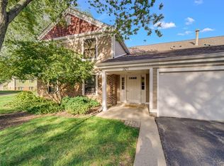 321 Maplewood Ct APT B1, Schaumburg, IL 60193
