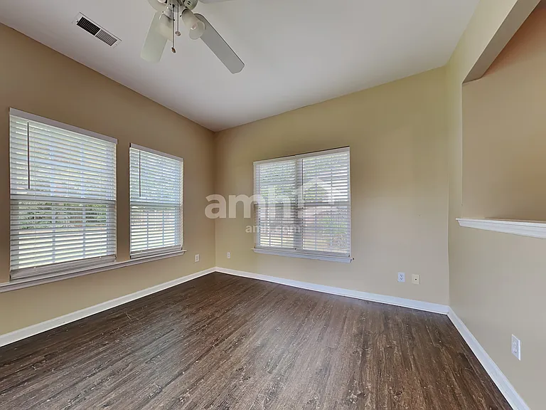 503 Sparkleberry Ln — Photo 10