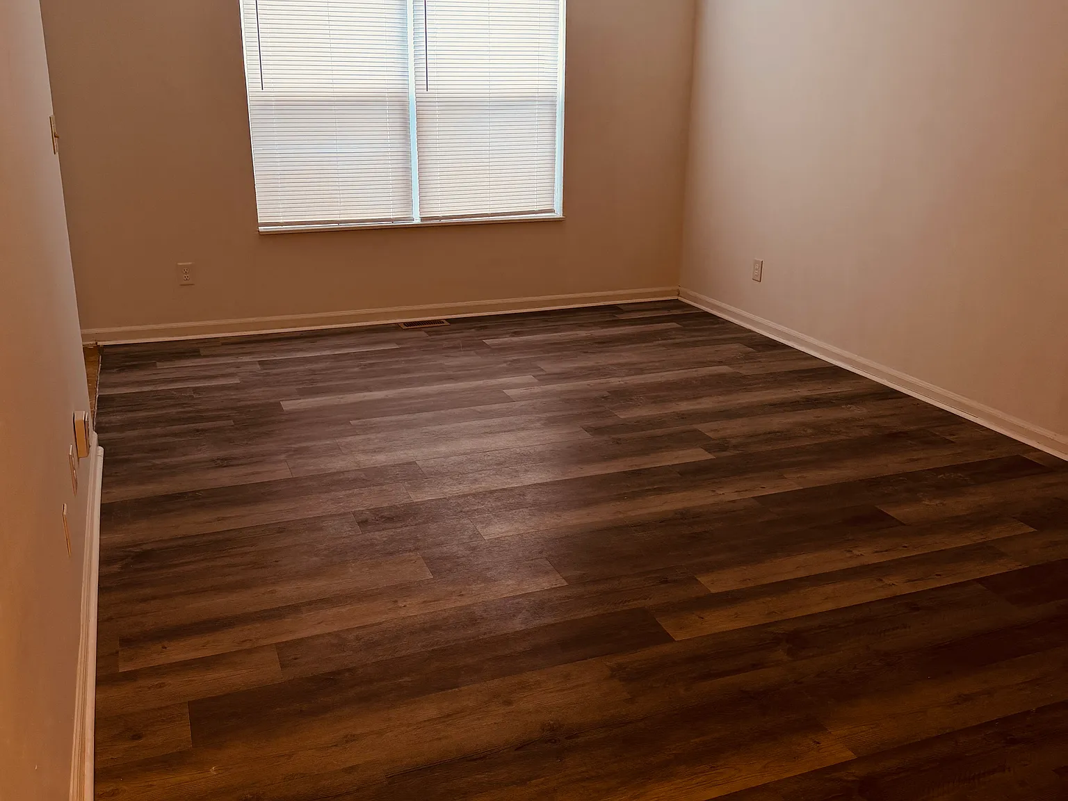 430 Lark Ct — Photo 3