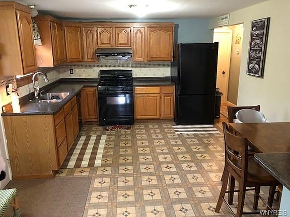 4th image of 6919 Deborah Ln