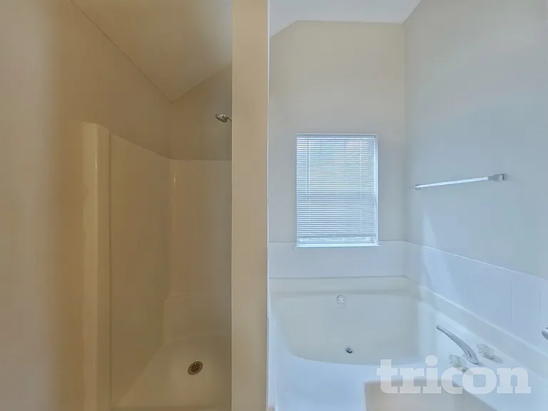 464 Berkshire Pl — Photo 10