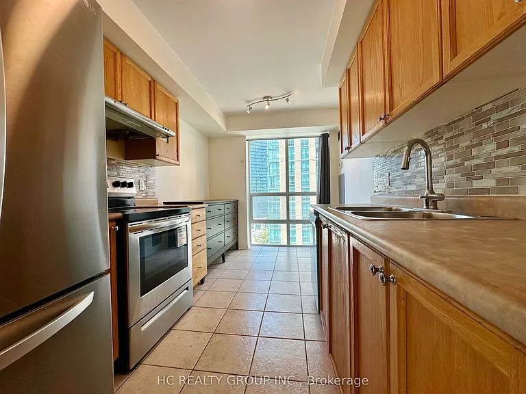 28 Olive Ave #1006 — Photo 10