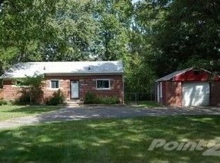 26488 Shiawassee Rd, Southfield, MI 48033