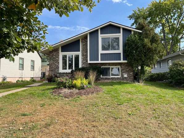 3648 Regent Ave N, Robbinsdale, MN 55422