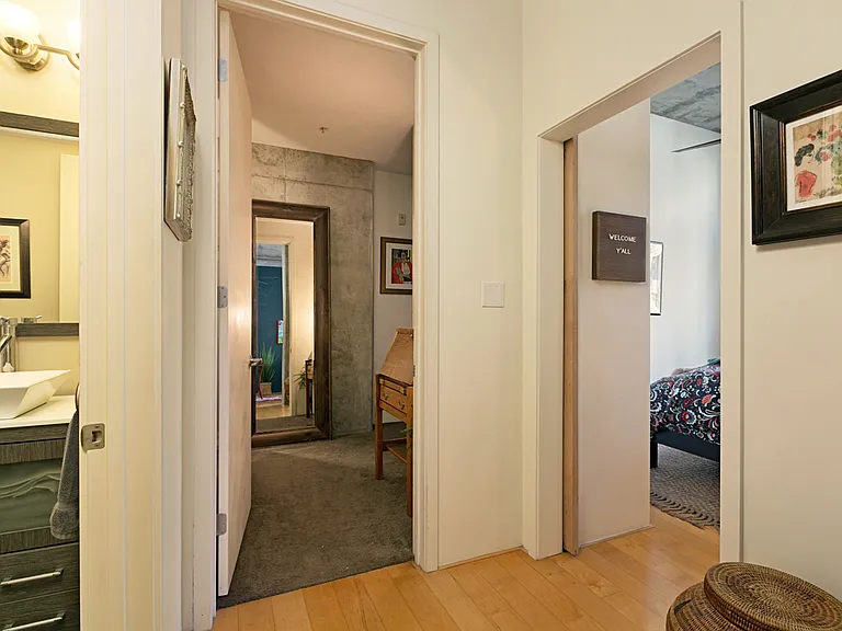527 10th Ave #410 — Photo 15