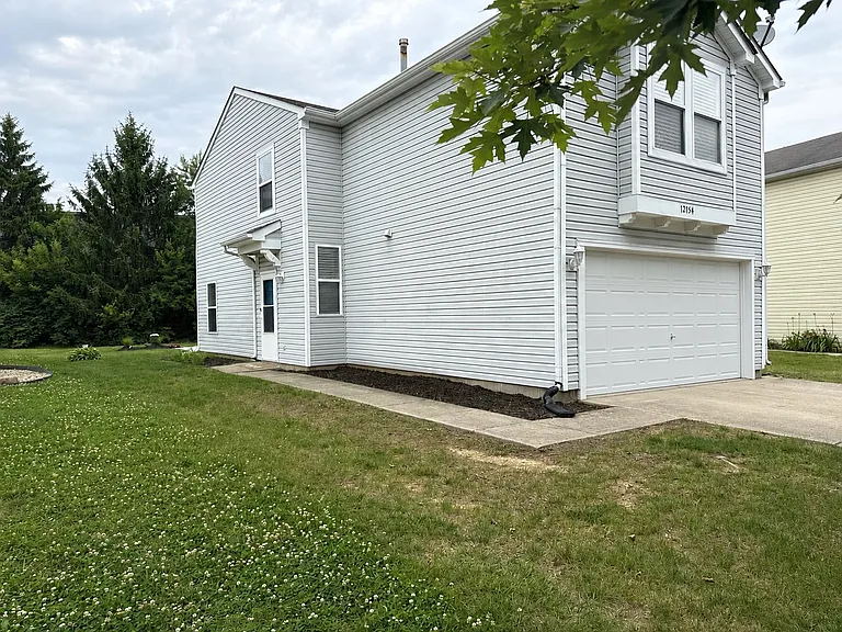 12754 Crescent Dr — Photo 16