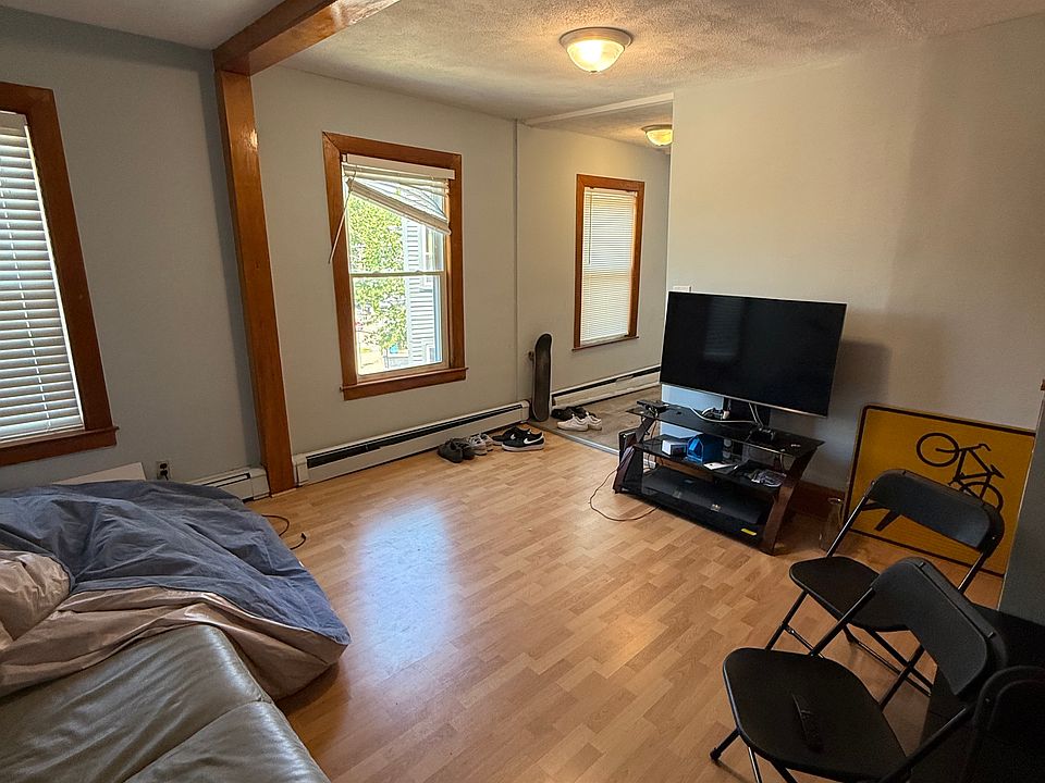 1st image of 83-89 Webster Ave #1