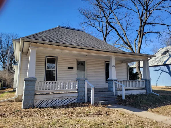 414 N 1st St, Iola, KS 66749