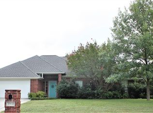 503 Hall St, Bowie, TX 76230