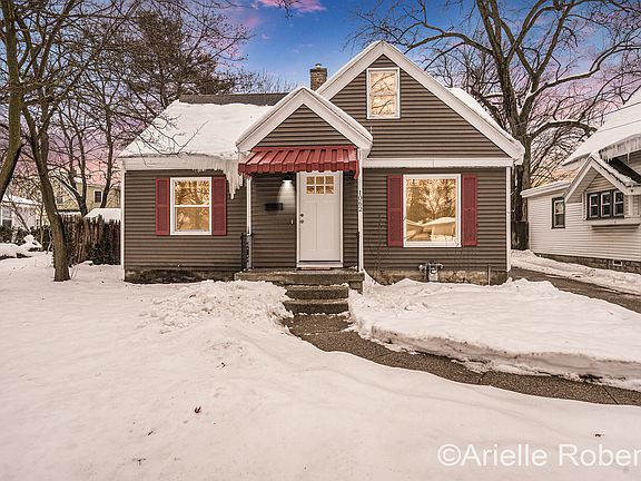 3rd image of 1062 Ardmore St SE